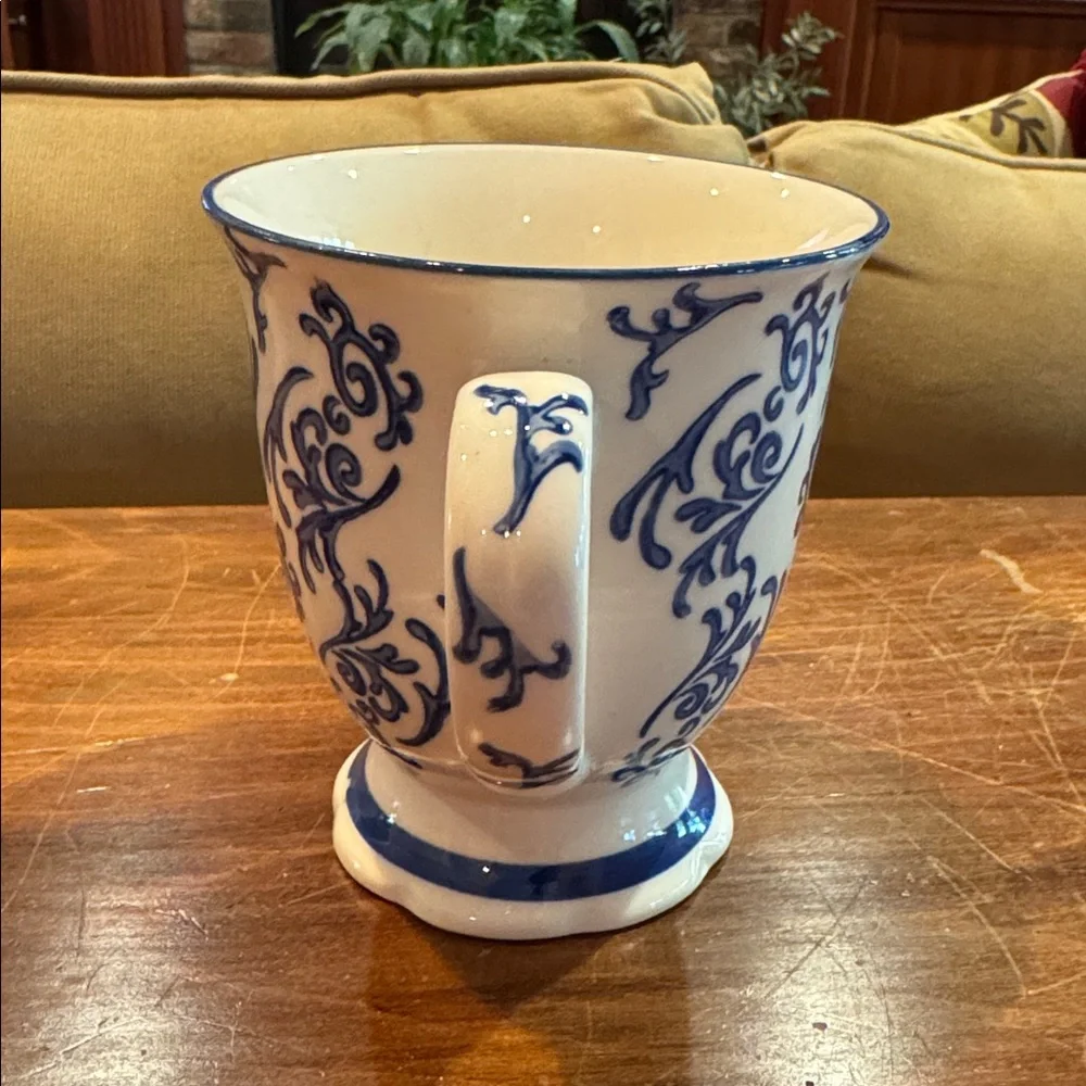 NEW Sur La Table MUG Blue And White Pattern Footed Classic Traditional Stoneware